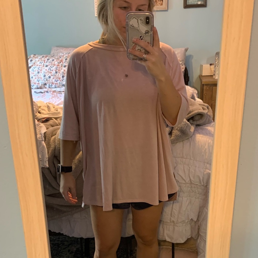 Oversized pink top
